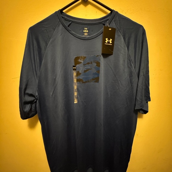 Under Armour Other - Under Armour Men's Blue T-Shirt